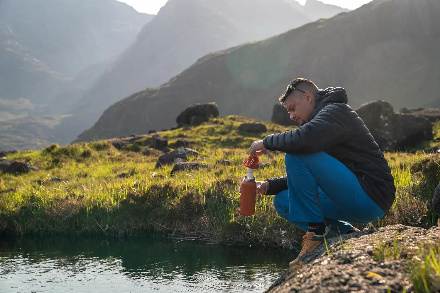 LifeStraw Go Series  Insulated Stainless Steel Water Filter Bottle for Travel and Everyday Use, Removes Bacteria, Parasites and Microplastics, Improves Taste, 1L Cactus Green